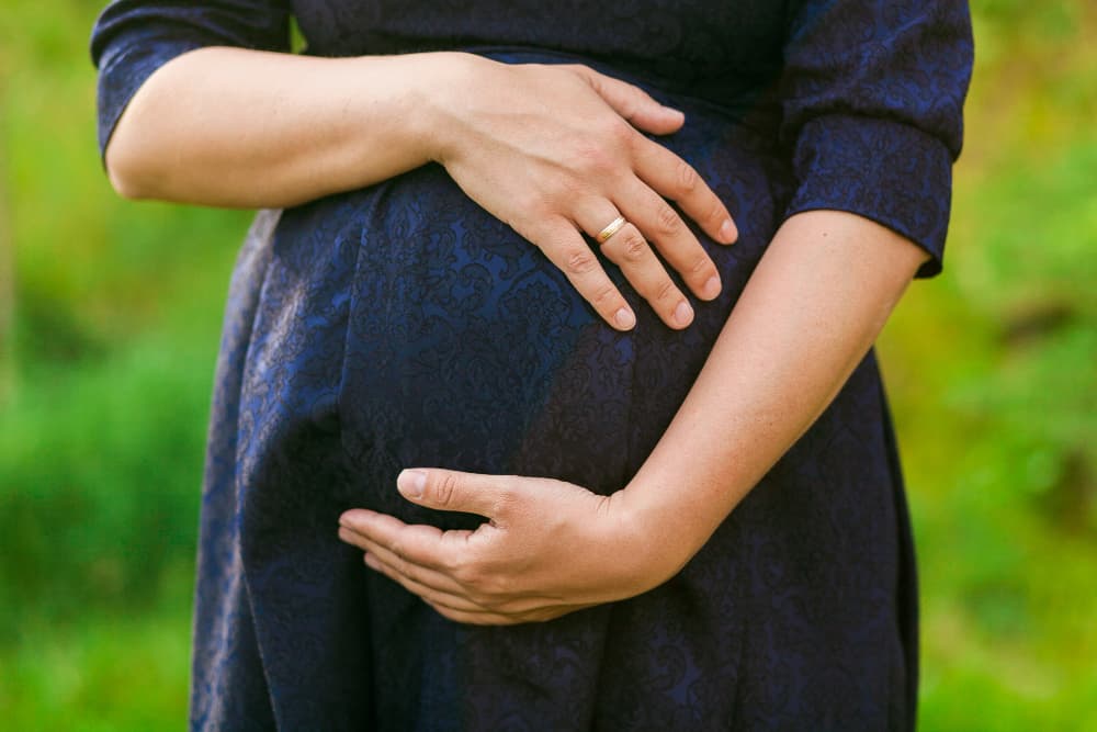 Tanda Kehamilan Sehat Trimester Pertama: Panduan Lengkap dari Dokter Kandungan